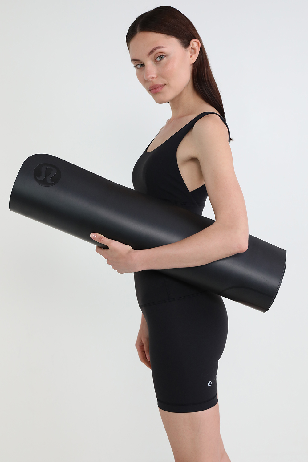 תמונת כל הלוק של The (Big) Mat Made With FSC-Certified Rubber